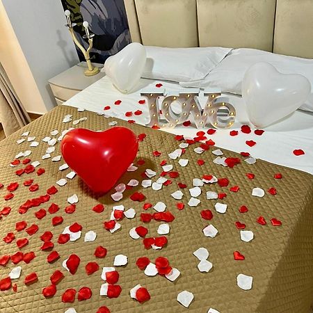 In Piazzetta Bed & Breakfast เนเปิลส์ ภายนอก รูปภาพ