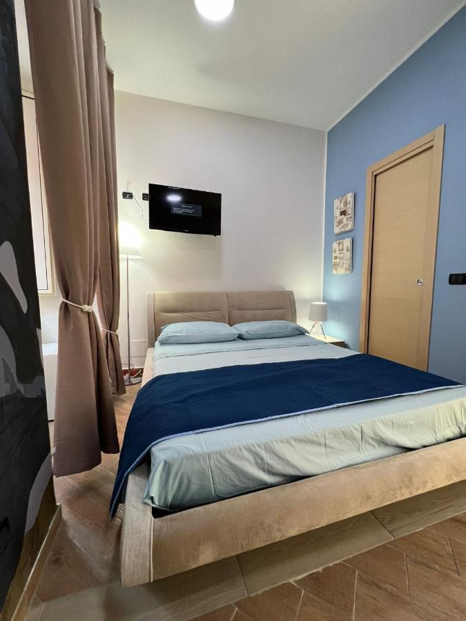 In Piazzetta Bed & Breakfast เนเปิลส์ ภายนอก รูปภาพ