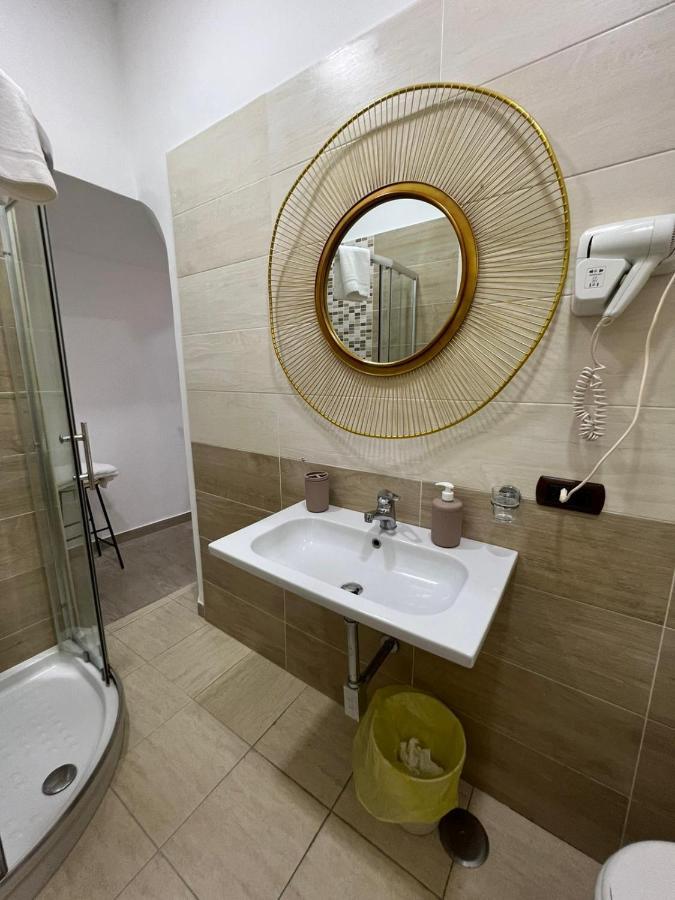 In Piazzetta Bed & Breakfast เนเปิลส์ ภายนอก รูปภาพ