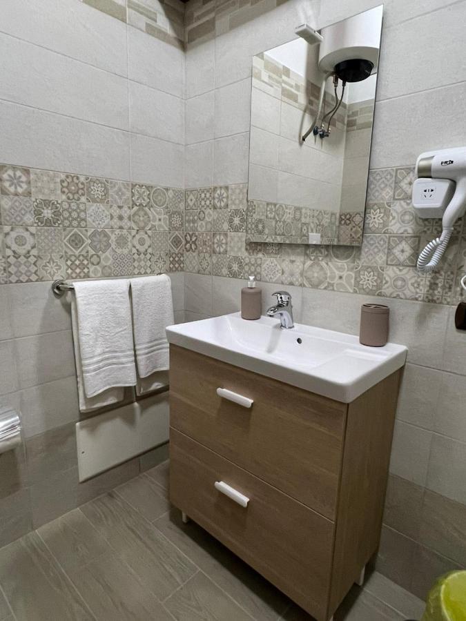 In Piazzetta Bed & Breakfast เนเปิลส์ ภายนอก รูปภาพ