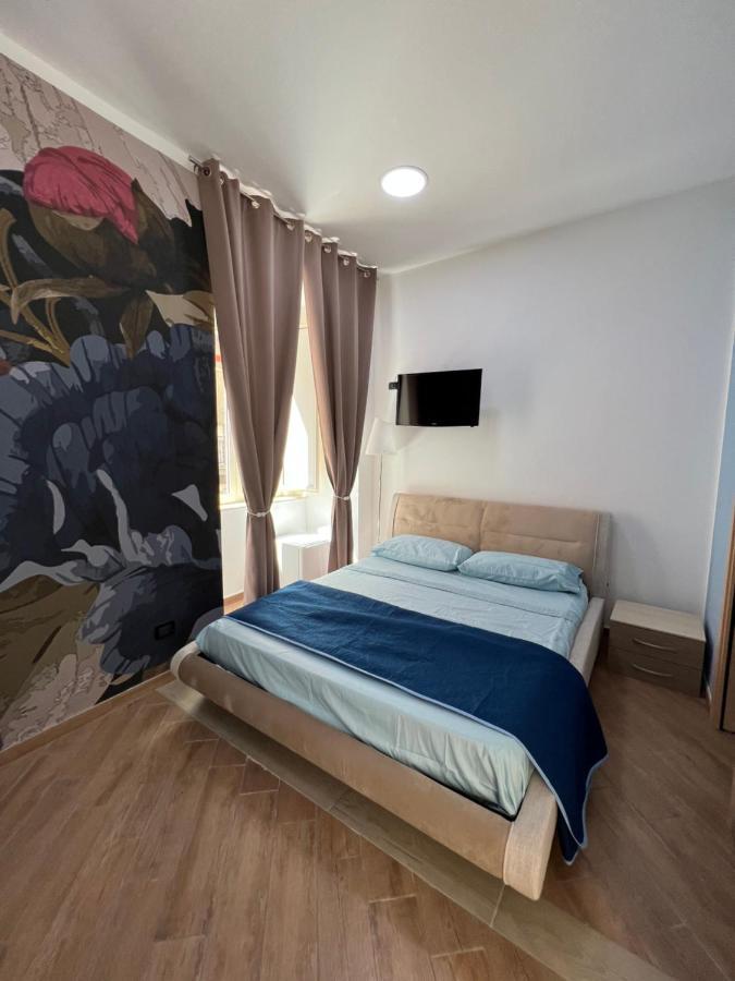 In Piazzetta Bed & Breakfast เนเปิลส์ ภายนอก รูปภาพ