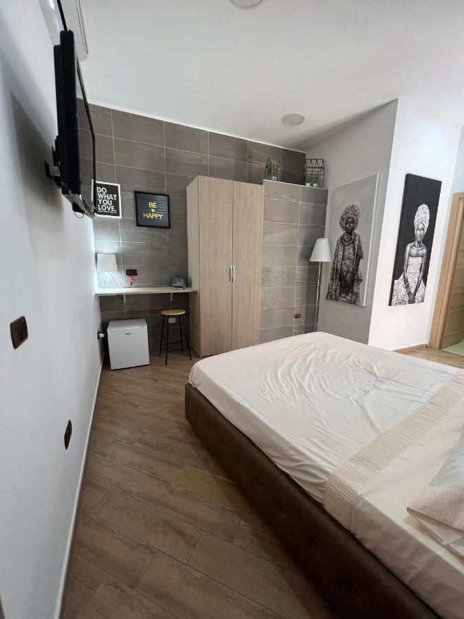 In Piazzetta Bed & Breakfast เนเปิลส์ ภายนอก รูปภาพ