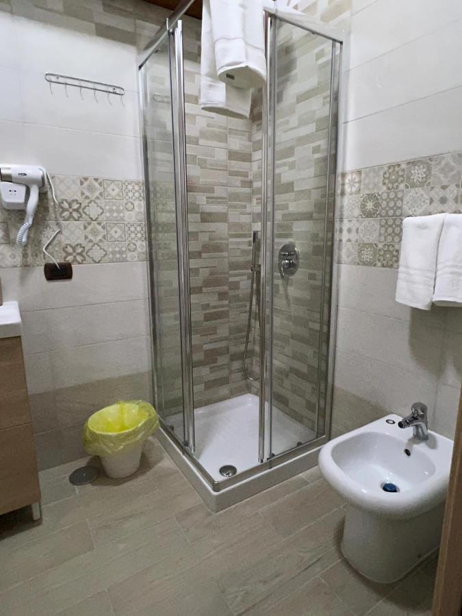 In Piazzetta Bed & Breakfast เนเปิลส์ ภายนอก รูปภาพ