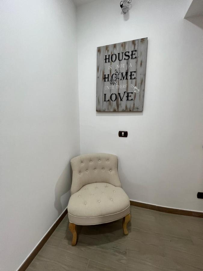 In Piazzetta Bed & Breakfast เนเปิลส์ ภายนอก รูปภาพ